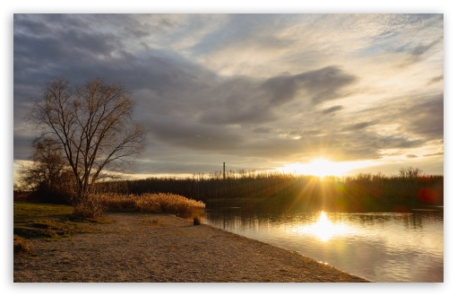 Golden Hour Reflection UltraHD Wallpaper for UHD 16:9 ; HD 16:9 ; UltraWide 21:9 24:10 ; Widescreen 16:10 5:3 ; Fullscreen 4:3 5:4 3:2 ;
