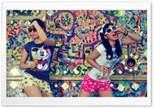 Graffiti Girls Ultra HD Wallpaper for 4K UHD Widescreen desktop, tablet & smartphone