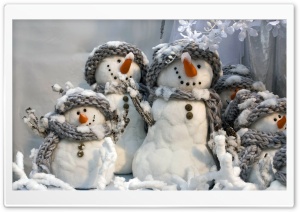 Happy Snowmen Ultra HD Wallpaper for 4K UHD Widescreen desktop, tablet & smartphone