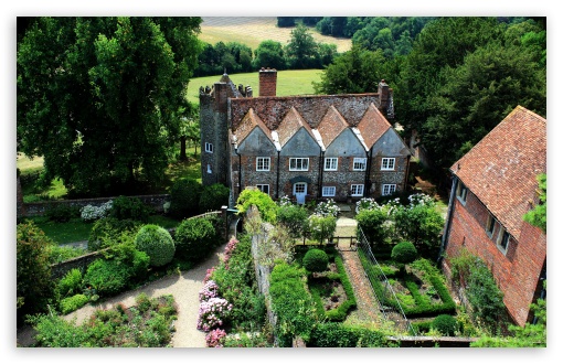 Historic English Manor House Aerial Garden View UltraHD Wallpaper for UHD 16:9 ; HD 16:9 ; UltraWide 21:9 24:10 ; Widescreen 16:10 ; Tablet 1:1 ;