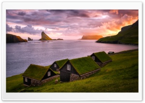 Houses with Green Roof by the Sea 4K UHD Wallpaper for Widescreen and UltraWide Desktop, UltraHD TV, Smartphone, Tablet