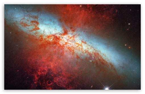 Hubble Observes Supernova in Galaxy M82 UltraHD Wallpaper for UHD 16:9 ; HD 16:9 ; UltraWide 21:9 24:10 ; Widescreen 16:10 5:3 ; Fullscreen 4:3 5:4 3:2 ; Tablet 1:1 ; Mobile 9:16 9:19.5 9:20 9:21 9:22 10:16 2:3 3:5 3:4 ;
