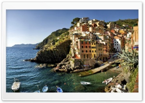 Italy Boats In Little Bay Ultra HD Wallpaper for 4K UHD Widescreen desktop, tablet & smartphone