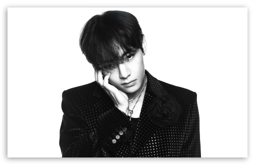 Kim Taehyung V BTS Black and White Portrait UltraHD Wallpaper for UHD 16:9 ; HD 16:9 ; UltraWide 21:9 24:10 32:9 32:10 ; Widescreen 16:10 ; Tablet 1:1 ; Mobile 9:16 9:19.5 9:20 9:21 9:22 ; Dual 16:10 16:9 ;