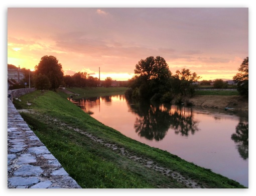 Kupa river, Karlovac, Croatia UltraHD Wallpaper for Fullscreen 4:3 ;