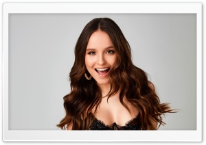 Larissa Manoela Portrait 4K UHD Wallpaper for Widescreen and UltraWide Desktop, UltraHD TV, Smartphone, Tablet
