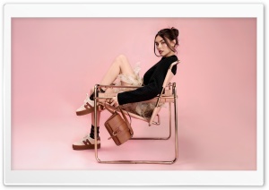 Madison Beer Stylish in Sneakers Fashion Look 4K UHD Wallpaper for Widescreen and UltraWide Desktop, UltraHD TV, Smartphone, Tablet
