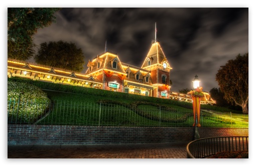 Main Street Train Station at Halloween UltraHD Wallpaper for UHD 16:9 2160p 1440p 1080p 900p 720p ; 8K UHD TV 16:9 Ultra High Definition 2160p 1440p 1080p 900p 720p ; Widescreen 16:10 5:3 WHXGA WQXGA WUXGA WXGA WGA ; Fullscreen 4:3 5:4 3:2 UXGA XGA SVGA QSXGA SXGA DVGA HVGA HQVGA ( Apple PowerBook G4 iPhone 4 3G 3GS iPod Touch ) ;