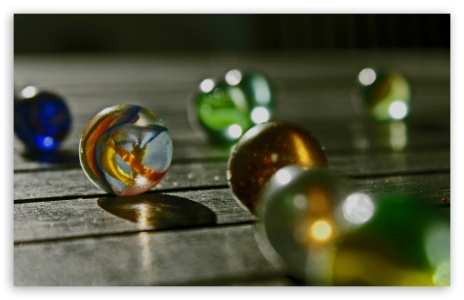 Marbles On Table. UltraHD Wallpaper for Widescreen 16:10 ;