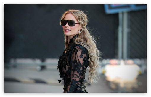 Margot Robbie UltraHD Wallpaper for Widescreen 16:10 ;