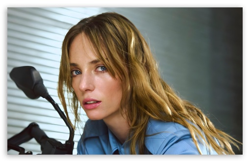 Maya Hawke UltraHD Wallpaper for Widescreen 16:10 ;