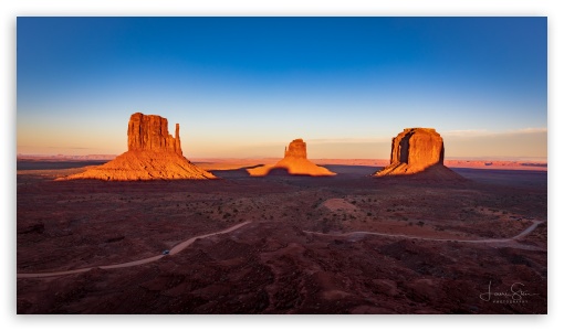 Monument Valley Sunset UltraHD Wallpaper for UltraWide 21:9 24:10 ; 8K UHD TV 16:9 Ultra High Definition 2160p 1440p 1080p 900p 720p ; UHD 16:9 2160p 1440p 1080p 900p 720p ; Mobile 16:9 - 2160p 1440p 1080p 900p 720p ;
