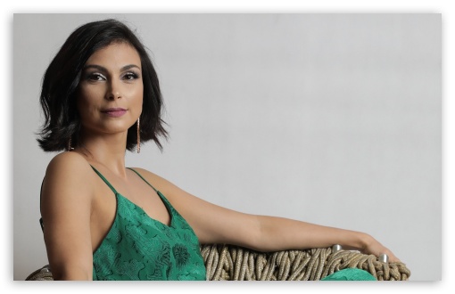 Morena Baccarin UltraHD Wallpaper for Widescreen 16:10 ;