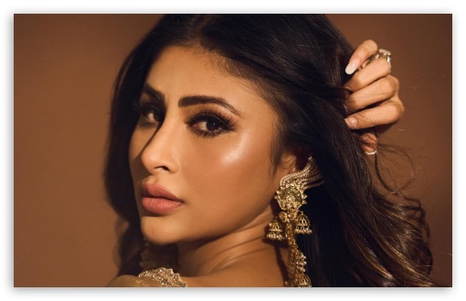 Mouni Roy UltraHD Wallpaper for Widescreen 16:10 ;
