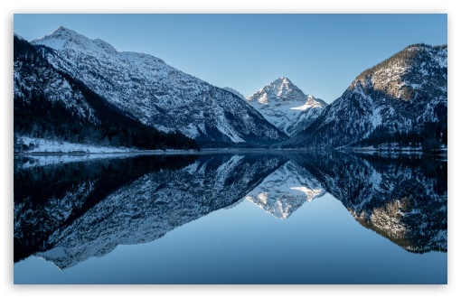 Mountains Reflected in Lake, Winter UltraHD Wallpaper for UHD 16:9 ; HD 16:9 ; UltraWide 21:9 24:10 ; Widescreen 16:10 5:3 ; Fullscreen 4:3 5:4 3:2 ; Tablet 1:1 ; Mobile 9:16 9:19.5 9:20 9:21 9:22 10:16 2:3 3:5 3:4 ;