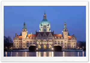 New City Hall in Hanover, Germany Ultra HD Wallpaper for 4K UHD Widescreen desktop, tablet & smartphone