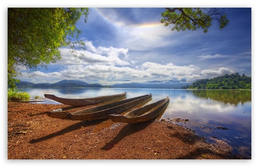 Canoe Abandoned Stock Photos and Images - 123RF