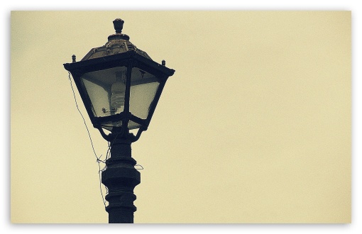 Old Street Lamp UltraHD Wallpaper for 8K UHD TV 16:9 Ultra High Definition 2160p 1440p 1080p 900p 720p ; Widescreen 16:10 WHXGA WQXGA WUXGA WXGA ;