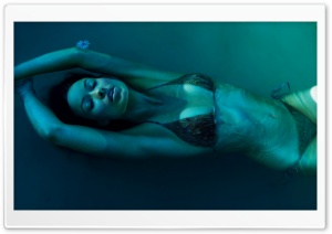 Olivia Wilde Underwater Ultra HD Wallpaper for 4K UHD Widescreen desktop, tablet & smartphone