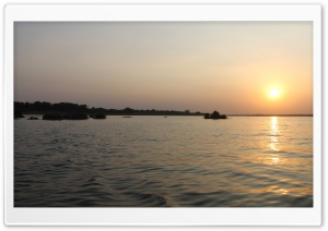 Peace in the Midst of Rolling Water of Maheshwar 4K UHD Wallpaper for Widescreen and UltraWide Desktop, UltraHD TV, Smartphone, Tablet