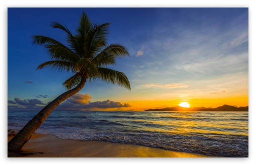 Peaceful Sunset at the Beach UltraHD Wallpaper for UHD 16:9 ; HD 16:9 ; UltraWide 21:9 24:10 ; Widescreen 16:10 5:3 ; Fullscreen 4:3 5:4 3:2 ; Tablet 1:1 ;