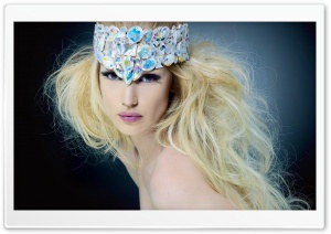 Petek Dincoz Aesthic Portrait 4K UHD Wallpaper for Widescreen and UltraWide Desktop, UltraHD TV, Smartphone, Tablet