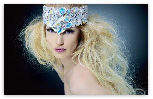 Petek Dincoz Aesthic Portrait UltraHD Wallpaper for UHD 16:9 ; HD 16:9 ; UltraWide 21:9 24:10 32:9 32:10 ; Widescreen 16:10 5:3 ; Fullscreen 4:3 5:4 3:2 ; Tablet 1:1 ; Mobile 9:16 9:19.5 9:20 10:16 2:3 3:5 3:4 ; Dual 16:10 5:3 16:9 4:3 5:4 3:2 ;