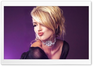 Petek Dincoz Kiss of Glamour 4K UHD Wallpaper for Widescreen and UltraWide Desktop, UltraHD TV, Smartphone, Tablet