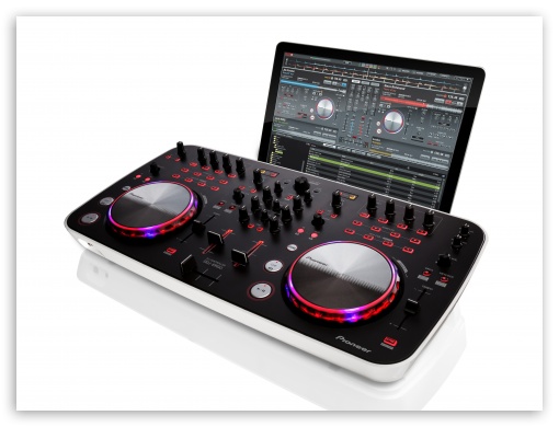 Pioneer DJ CONTROLLER DDJ-ERGO-V and Ultrabook REKORDBOX VDJ  FULL WIDE UHD 4K UltraHD Wallpaper for Standard 4:3 5:4 Fullscreen UXGA XGA SVGA QSXGA SXGA ; iPad 1/2/Mini ; Mobile 4:3 5:4 - UXGA XGA SVGA QSXGA SXGA ;