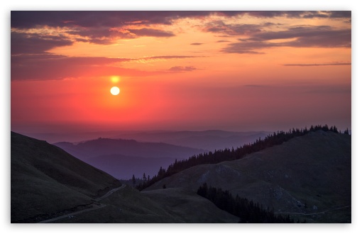 Rarau Mountains at Sunset, Romania UltraHD Wallpaper for 8K UHD TV 16:9 Ultra High Definition 2160p 1440p 1080p 900p 720p ; Widescreen 16:10 5:3 WHXGA WQXGA WUXGA WXGA WGA ; Fullscreen 4:3 5:4 3:2 UXGA XGA SVGA QSXGA SXGA DVGA HVGA HQVGA ( Apple PowerBook G4 iPhone 4 3G 3GS iPod Touch ) ; Tablet 1:1 ; Mobile 3:5 3:4 - ;