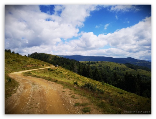 Road to rest UltraHD Wallpaper for Fullscreen 4:3 ;