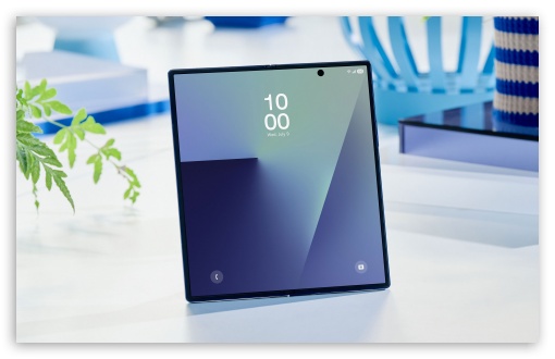 Samsung Galaxy Z Fold7 Foldable Smartphone UltraHD Wallpaper for UHD 16:9 ; HD 16:9 ; Widescreen 16:10 ; Fullscreen 3:2 ; Tablet 1:1 ;