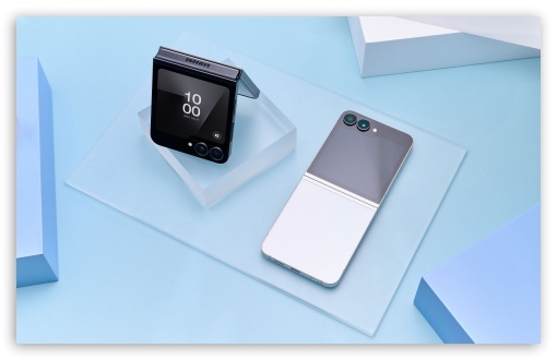 Samsung Galaxy Z Fold7 White Smartphone UltraHD Wallpaper for UHD 16:9 ; HD 16:9 ; UltraWide 21:9 24:10 ; Widescreen 16:10 ; Fullscreen 3:2 ; Tablet 1:1 ;