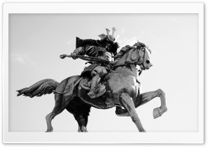 Samurai Statue, Black and White 4K UHD Wallpaper for Widescreen and UltraWide Desktop, UltraHD TV, Smartphone, Tablet