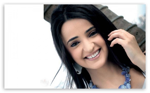 Sanaya Irani in Fanaa UltraHD Wallpaper for Wide 5:3 Widescreen WGA ; Mobile 5:3 - WGA ;