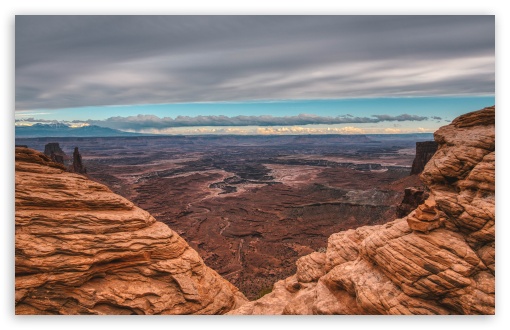Scenic Canyonlands National Park Landscape in Utah UltraHD Wallpaper for UHD 16:9 ; HD 16:9 ; UltraWide 21:9 24:10 32:9 32:10 ; Widescreen 16:10 5:3 ; Fullscreen 4:3 5:4 3:2 ; Tablet 1:1 ; Mobile 9:16 9:19.5 9:20 9:21 9:22 10:16 2:3 3:5 3:4 ; Dual 16:10 5:3 16:9 4:3 5:4 3:2 ;