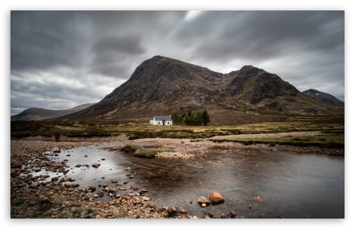 Scenic Highland Retreat in the Scottish Highlands UltraHD Wallpaper for UHD 16:9 ; HD 16:9 ; UltraWide 21:9 24:10 32:9 32:10 ; Widescreen 16:10 ; Tablet 1:1 ; Mobile 9:16 9:19.5 9:20 9:21 9:22 ; Dual 16:10 16:9 ;