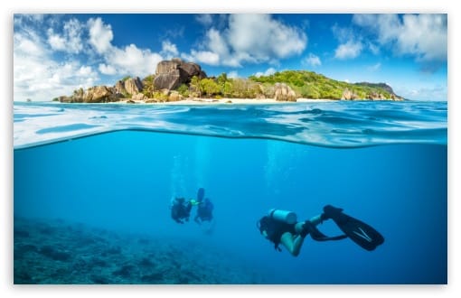 Scuba Diving Underwater Summer Vacation UltraHD Wallpaper for UHD 16:9 ; HD 16:9 ; UltraWide 21:9 24:10 32:9 32:10 ; Widescreen 16:10 ; Tablet 1:1 ; Mobile 9:16 9:19.5 9:20 9:21 9:22 ; Dual 16:10 16:9 ;