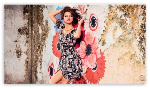 Selena Gomez UltraHD Wallpaper for Mobile 3:5 3:4 ;