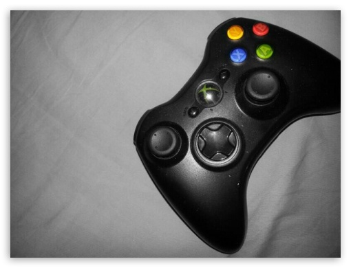 Semi-Colored Xbox Controller UltraHD Wallpaper for Fullscreen 4:3 ;