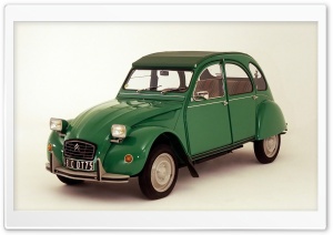 Small Green Car 4K UHD Wallpaper for Widescreen and UltraWide Desktop, UltraHD TV, Smartphone, Tablet
