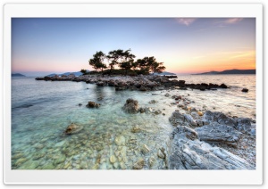 Small Island HDR Ultra HD Wallpaper for 4K UHD Widescreen desktop, tablet & smartphone