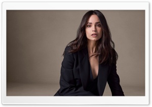 Sofia Carson 4K UHD Wallpaper for Widescreen and UltraWide Desktop, UltraHD TV, Smartphone, Tablet