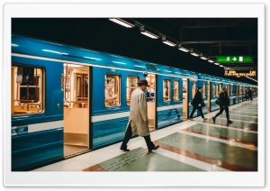 Subway Train at the Station 4K UHD Wallpaper for Widescreen and UltraWide Desktop, UltraHD TV, Smartphone, Tablet