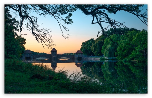 Sunset by the River Bridge UltraHD Wallpaper for UHD 16:9 ; HD 16:9 ; UltraWide 21:9 24:10 32:9 32:10 ; Widescreen 16:10 5:3 ; Fullscreen 4:3 5:4 3:2 ; Tablet 1:1 ; Mobile 9:16 9:19.5 9:20 9:21 9:22 10:16 2:3 3:5 3:4 ; Dual 16:10 5:3 16:9 4:3 5:4 3:2 ;