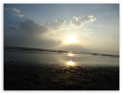 Sunset in Pakis Beach Indonesia UltraHD Wallpaper for Standard 4:3 Fullscreen UXGA XGA SVGA ; iPad 1/2/Mini ; Mobile 4:3 - UXGA XGA SVGA ;