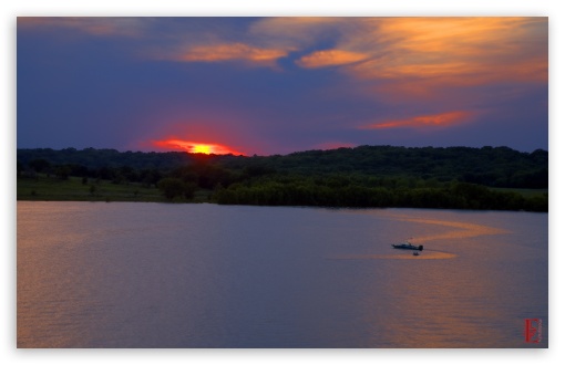 Sunset Water Skiers UltraHD Wallpaper for UHD 16:9 ; HD 16:9 ; UltraWide 32:9 32:10 ; Widescreen 16:10 5:3 ; Fullscreen 4:3 5:4 3:2 ; Tablet 1:1 ; Mobile 3:5 3:4 ; Dual 16:10 5:3 16:9 4:3 5:4 ;