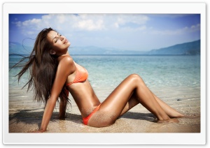 Suntanning on Beach Ultra HD Wallpaper for 4K UHD Widescreen desktop, tablet & smartphone
