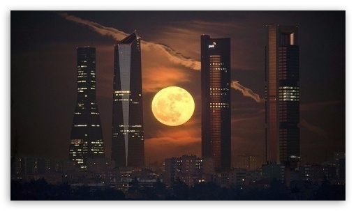 Supermoon 4K UHD Background Wallpaper for UltraHD Desktop and TV : Smartphone and Tablet Devices