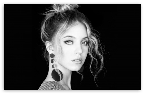 Sydney Sweeney Portrait Black and White UltraHD Wallpaper for UHD 16:9 ; HD 16:9 ; UltraWide 21:9 24:10 ; Widescreen 16:10 5:3 ; Fullscreen 4:3 5:4 3:2 ; Tablet 1:1 ; Mobile 9:16 9:19.5 9:20 10:16 2:3 3:5 3:4 ;